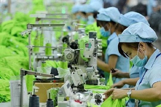 Chuyển đổi số và chuyển đổi xanh “chắp cánh” cho doanh nghiệp phát triển bền vững  Chuyển đổi số và chuyển đổi xanh “chắp cánh” cho doanh nghiệp phát triển bền vững