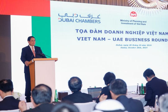 Việt Nam - UAE: Kết nối hai nền kinh tế, kết nối con người, kết nối doanh nghiệp Việt Nam - UAE: Kết nối hai nền kinh tế, kết nối con người, kết nối doanh nghiệp