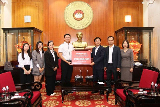 Ủy ban Trung ương mặt trận Tổ quốc Việt Nam tiếp nhận hơn 300 triệu đồng ủng hộ đồng bào khắc phục hậu quả thiên tai