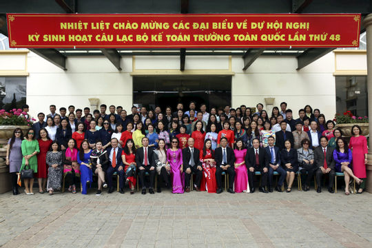 Câu lạc bộ Kế toán trưởng toàn quốc – 35 năm đồng hành cùng ngành tài chính kế toán Việt Nam Câu lạc bộ Kế toán trưởng toàn quốc – 35 năm đồng hành cùng ngành tài chính kế toán Việt Nam