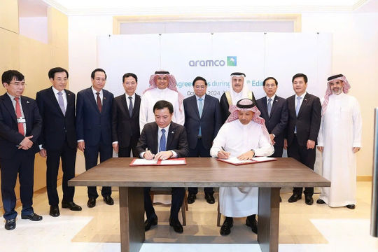 Tăng cường hợp tác kinh doanh sản phẩm dầu khí với Ả-rập Xê-út, Qatar Tăng cường hợp tác kinh doanh sản phẩm dầu khí với Ả-rập Xê-út, Qatar