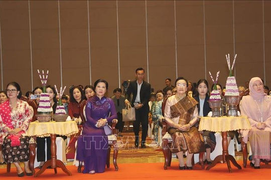 Thắt chặt mối quan hệ Cộng đồng ASEAN thông qua di sản văn hóa và dệt may  Thắt chặt mối quan hệ Cộng đồng ASEAN thông qua di sản văn hóa và dệt may