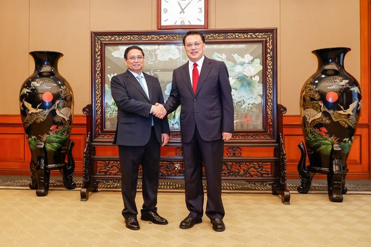 Việt Nam tăng cường giao lưu, hợp tác toàn diện với thành phố Trùng Khánh