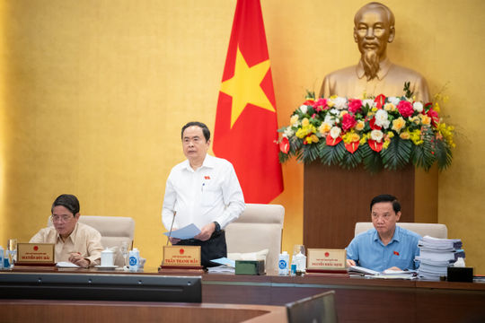 Khai mạc Phiên họp thứ 39 của Ủy ban Thường vụ Quốc hội Khai mạc Phiên họp thứ 39 của Ủy ban Thường vụ Quốc hội