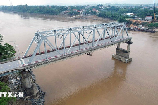 Bổ sung 800 tỷ đồng cho Bộ Giao thông vận tải để xây cầu Phong Châu mới