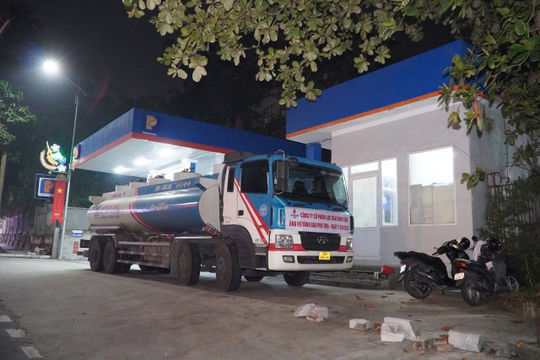 BSR hỗ trợ hơn 93.000 lít xăng dầu cho các tỉnh phía Bắc