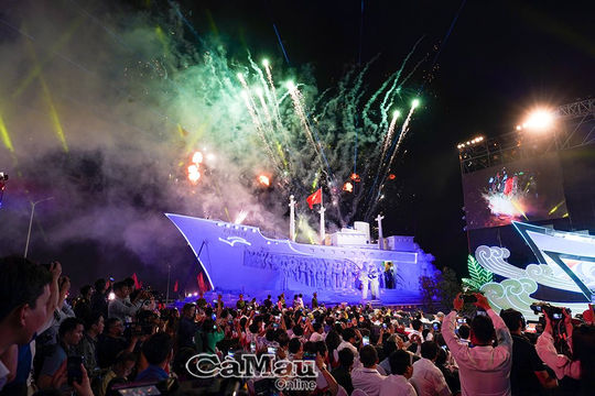 Cà Mau khánh thành cụm Tượng đài chuyến tàu tập kết ra Bắc