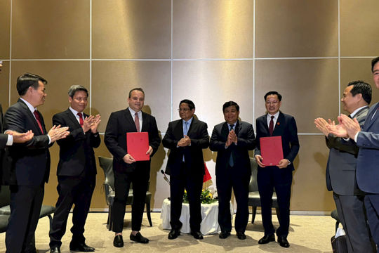 Thủ tướng Chính phủ Phạm Minh Chính tiếp lãnh đạo Tập đoàn Oceanside One Trading - đối tác lớn của Tập đoàn Hóa chất Việt Nam tại Brazil Thủ tướng Chính phủ Phạm Minh Chính tiếp lãnh đạo Tập đoàn Oceanside One Trading - đối tác lớn của Tập đoàn Hóa chất Việt Nam tại Brazil