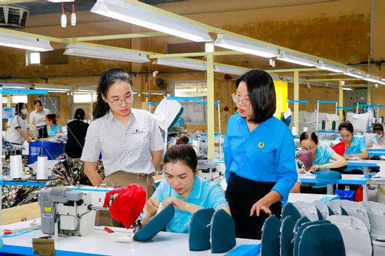 Bảo đảm thời gian, điều kiện hoạt động cho cán bộ công đoàn Bảo đảm thời gian, điều kiện hoạt động cho cán bộ công đoàn