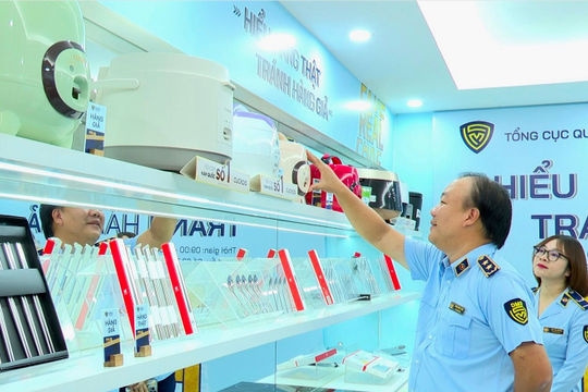 Mở cửa Phòng trưng bày “Hiểu hàng thật - Tránh hàng giả” 