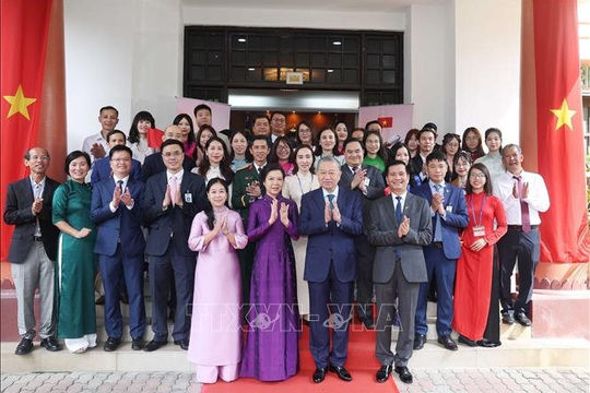 Tổng Bí thư Tô Lâm thăm Đại sứ quán và gặp gỡ cộng đồng người Việt Nam tại Malaysia