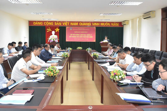 Bồi dưỡng kiến thức, kỹ năng lãnh đạo, quản lý cấp phòng