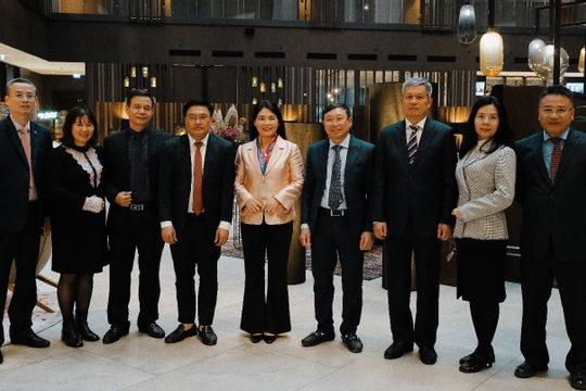 Phó Tổng Kiểm toán nhà nước Hà Thị Mỹ Dung gặp song phương lãnh đạo các SAI và tổ chức quốc tế Phó Tổng Kiểm toán nhà nước Hà Thị Mỹ Dung gặp song phương lãnh đạo các SAI và tổ chức quốc tế