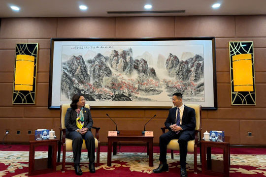 Việt Nam - Trung Quốc thúc đẩy hợp tác, chia sẻ thông tin trong lĩnh vực chứng khoán Việt Nam - Trung Quốc thúc đẩy hợp tác, chia sẻ thông tin trong lĩnh vực chứng khoán