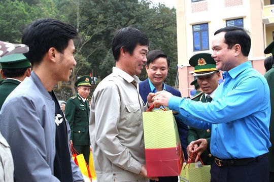 Thiết thực chăm lo đời sống cho người lao động