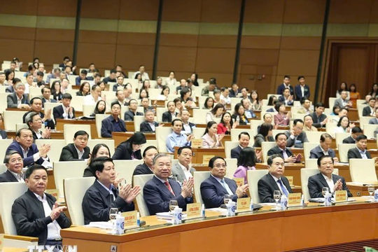 Đổi mới, nỗ lực, tăng tốc, bứt phá để hoàn thành các mục tiêu Đổi mới, nỗ lực, tăng tốc, bứt phá để hoàn thành các mục tiêu