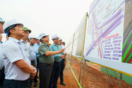 “Vượt nắng, thắng mưa”, nhà thầu thi công Gói thầu 6.12 sân bay Long Thành vượt tiến độ đề ra “Vượt nắng, thắng mưa”, nhà thầu thi công Gói thầu 6.12 sân bay Long Thành vượt tiến độ đề ra