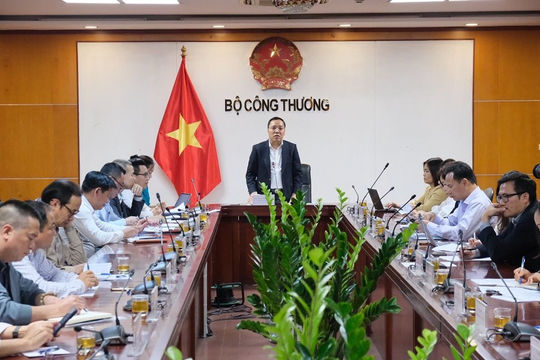 Thúc đẩy triển khai chuyển dịch năng lượng công bằng Thúc đẩy triển khai chuyển dịch năng lượng công bằng