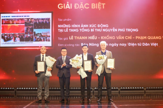 Trao Giải Ảnh “Khoảnh khắc Báo chí" năm 2024