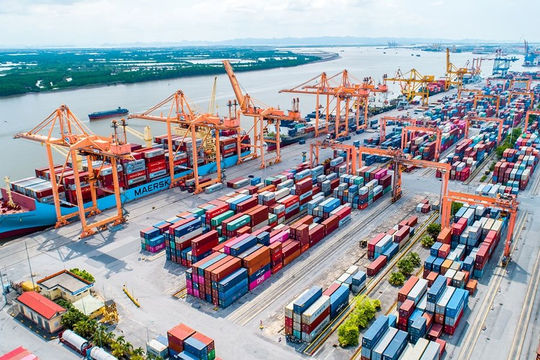 Vận tải hành khách, hàng hóa tăng trưởng tích cực