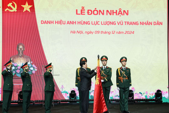Chủ tịch nước trao danh hiệu Anh hùng Lực lượng vũ trang nhân dân tặng Viện Hàng không Vũ trụ Viettel Chủ tịch nước trao danh hiệu Anh hùng Lực lượng vũ trang nhân dân tặng Viện Hàng không Vũ trụ Viettel