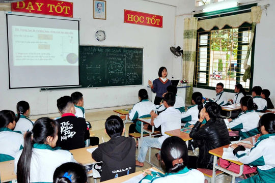 Phát huy vai trò hệ thống giáo dục thường xuyên trong giai đoạn mới Phát huy vai trò hệ thống giáo dục thường xuyên trong giai đoạn mới