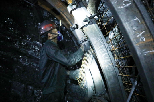 TKV sôi nổi thi đua 90 ngày đêm lao động sản xuất phấn đấu hoàn thành các chỉ tiêu sản xuất, kinh doanh 