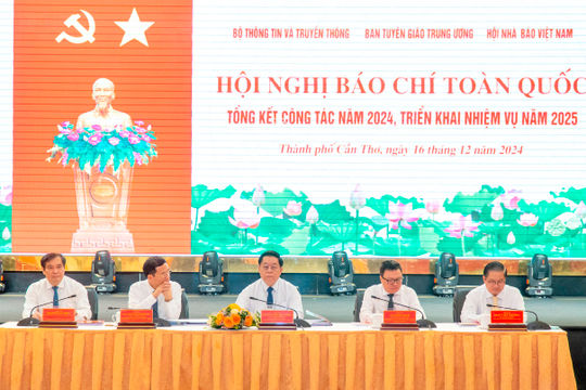 Báo chí góp phần tạo nền tảng vững chắc đưa đất nước bước vào kỷ nguyên  mới Báo chí góp phần tạo nền tảng vững chắc đưa đất nước bước vào kỷ nguyên  mới