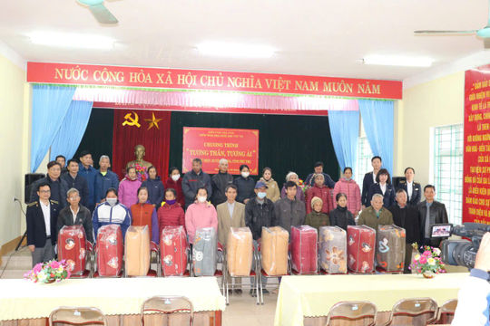 Kiểm toán nhà nước khu vực VII tổ chức chương trình “Tương thân tương ái” mừng xuân Ất Tỵ tại 06 tỉnh Tây Bắc và trao tặng nhà tình nghĩa tại tỉnh Lào Cai