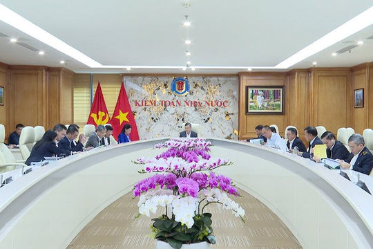 Khen thưởng kịp thời, đúng đối tượng để khơi dậy tinh thần thi đua, cống hiến Khen thưởng kịp thời, đúng đối tượng để khơi dậy tinh thần thi đua, cống hiến