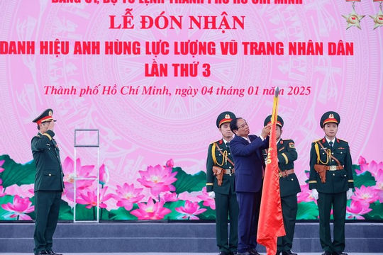 Lực lượng vũ trang Thành phố Hồ Chí Minh luôn nêu cao tinh thần "vì nước quên thân, vì dân phục vụ"