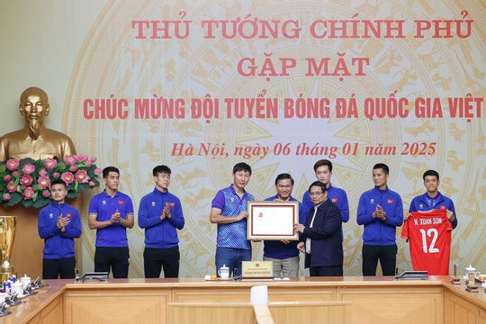 Thủ tướng: Bóng đá Việt Nam nỗ lực vô địch châu Á và tham dự World Cup