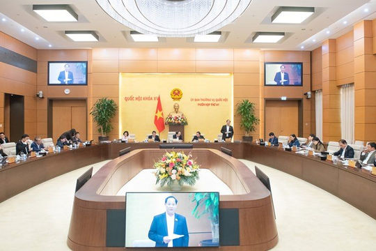 Nhân dân mong đợi sớm có bộ máy tinh gọn, hiệu quả để đất nước phát triển bứt phá Nhân dân mong đợi sớm có bộ máy tinh gọn, hiệu quả để đất nước phát triển bứt phá