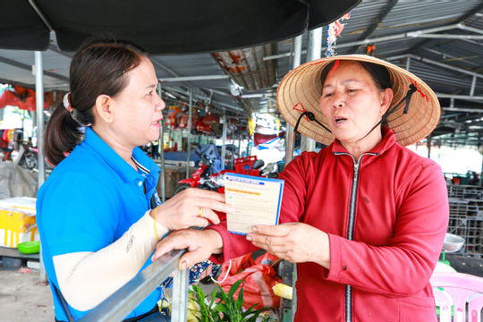 Mở rộng vững chắc diện bao phủ bảo hiểm xã hội, bảo hiểm y tế Mở rộng vững chắc diện bao phủ bảo hiểm xã hội, bảo hiểm y tế