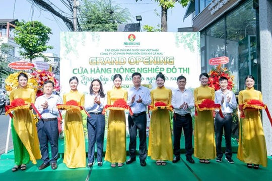 Phân bón Cà Mau khai trương cửa hàng Nông nghiệp đô thị đầu tiên tại TP.Hồ Chí Minh  Phân bón Cà Mau khai trương cửa hàng Nông nghiệp đô thị đầu tiên tại TP.Hồ Chí Minh