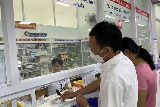 Đẩy mạnh phân cấp, tạo đột phá về cải cách thủ tục hành chính trong khám, chữa bệnh Đẩy mạnh phân cấp, tạo đột phá về cải cách thủ tục hành chính trong khám, chữa bệnh