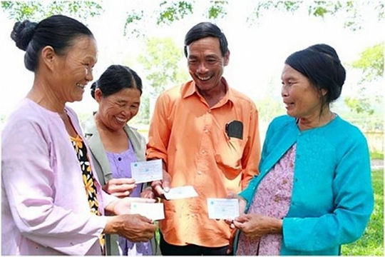 Triển khai kịp thời các chế độ, chính sách bảo hiểm, mang lại sự thuận tiện cho người dân Triển khai kịp thời các chế độ, chính sách bảo hiểm, mang lại sự thuận tiện cho người dân