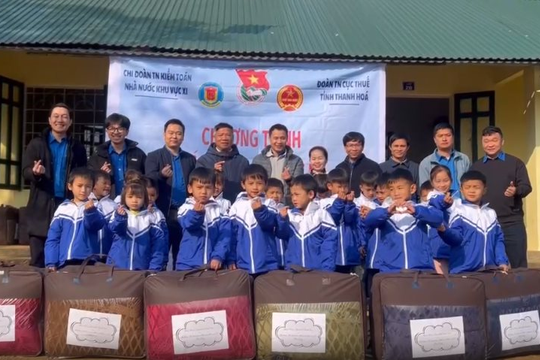 Tổ chức chương trình “Tết ấm cho em” tại xã biên giới Bát Mọt, tỉnh Thanh Hóa  Tổ chức chương trình “Tết ấm cho em” tại xã biên giới Bát Mọt, tỉnh Thanh Hóa