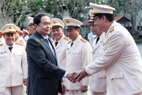 Chủ tịch Quốc hội Trần Thanh Mẫn thăm, tặng quà Tết đồng bào, chiến sĩ tại Cần Thơ Chủ tịch Quốc hội Trần Thanh Mẫn thăm, tặng quà Tết đồng bào, chiến sĩ tại Cần Thơ