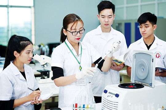 Trí thức - nguồn lực của phát triển! Trí thức - nguồn lực của phát triển!