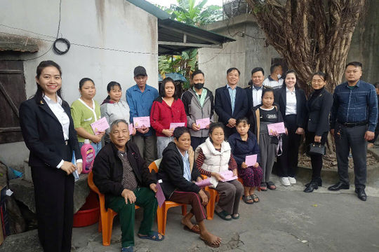 Mang Tết đến cho những bệnh nhân chạy thận có hoàn cảnh khó khăn tại tỉnh Nghệ An