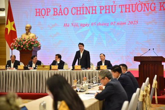 Sẽ trình Quốc hội điều chỉnh chỉ tiêu GDP năm 2025 tại Kỳ họp bất thường Sẽ trình Quốc hội điều chỉnh chỉ tiêu GDP năm 2025 tại Kỳ họp bất thường