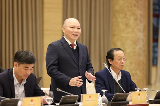 Số tiền trả cho cán bộ tinh giản còn ít hơn kinh phí để họ tiếp tục làm việc trong 5 năm Số tiền trả cho cán bộ tinh giản còn ít hơn kinh phí để họ tiếp tục làm việc trong 5 năm