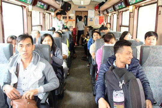 Sôi động dịch vụ vận tải hành khách và hàng hóa dịp Tết Sôi động dịch vụ vận tải hành khách và hàng hóa dịp Tết