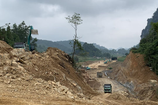 Cao Bằng: Tập trung thực hiện các nhiệm vụ tài chính, ngân sách năm 2025 Cao Bằng: Tập trung thực hiện các nhiệm vụ tài chính, ngân sách năm 2025