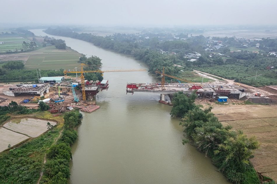 Đà Nẵng đẩy nhanh tiến độ thi công các công trình trọng điểm Đà Nẵng đẩy nhanh tiến độ thi công các công trình trọng điểm