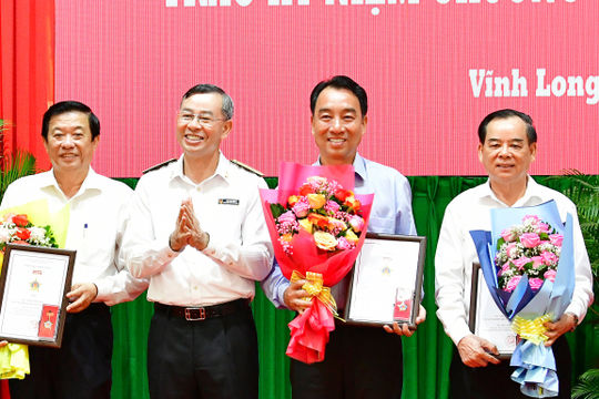Kiểm toán nhà nước đồng hành, hỗ trợ, góp phần vào sự phát triển của tỉnh Vĩnh Long Kiểm toán nhà nước đồng hành, hỗ trợ, góp phần vào sự phát triển của tỉnh Vĩnh Long