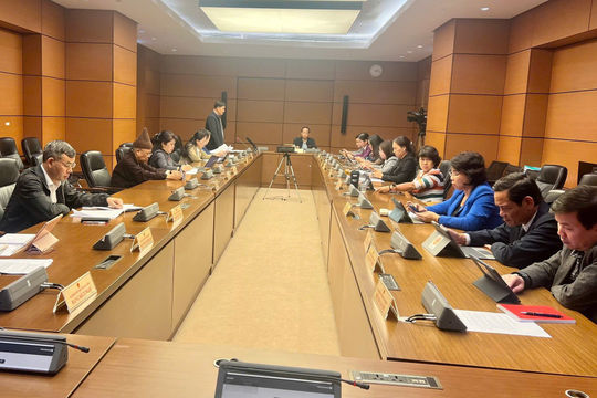 Dồn sức, tạo xung lực để đạt mục tiêu tăng trưởng 8% trở lên Dồn sức, tạo xung lực để đạt mục tiêu tăng trưởng 8% trở lên