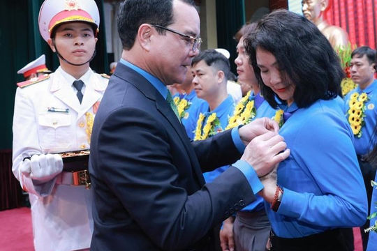 Công đoàn hiến kế phát triển Đảng trong công nhân