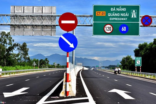 VEC phải hoàn thành các công trình, dự án trọng điểm ngành giao thông đúng tiến độ VEC phải hoàn thành các công trình, dự án trọng điểm ngành giao thông đúng tiến độ